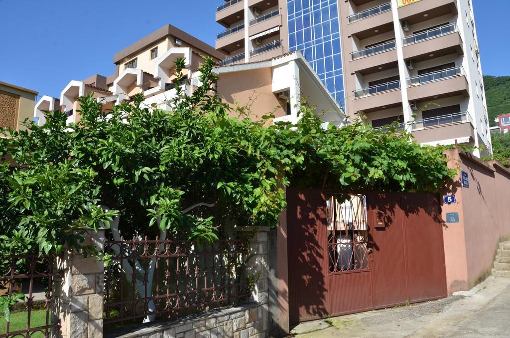 Mg Apartments And Rooms Budva Exterior photo