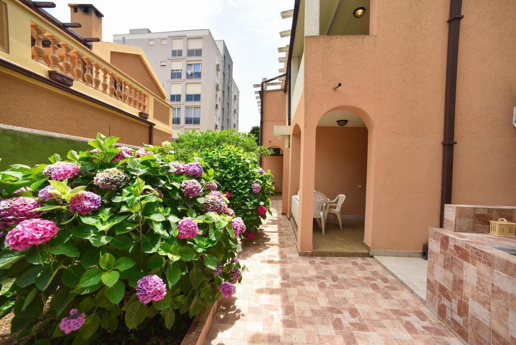 Mg Apartments And Rooms Budva Exterior photo